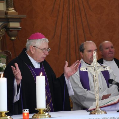 20251031-zsablya-emlekmise-papialdozatok5