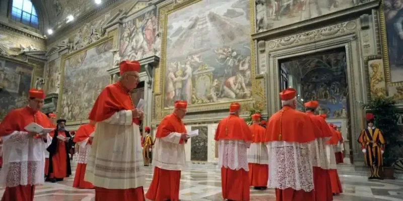 63064955-kardinali-u-sikstinskoj-kapeli